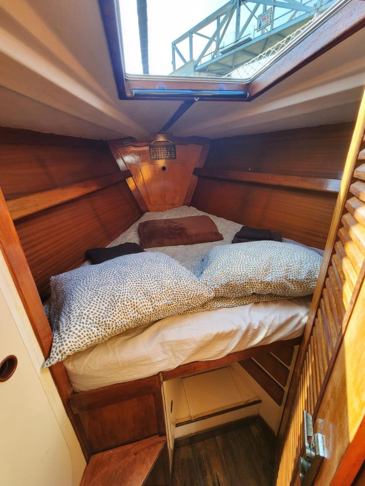 Sailboat Home Барселона Екстериор снимка