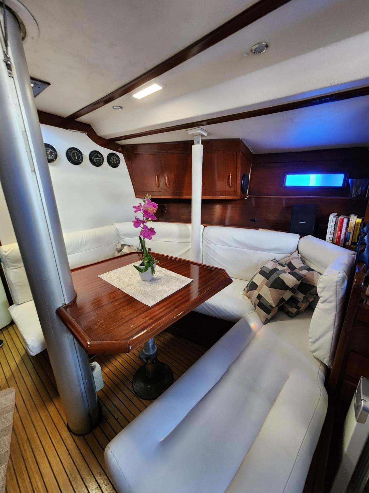 Sailboat Home Барселона Екстериор снимка