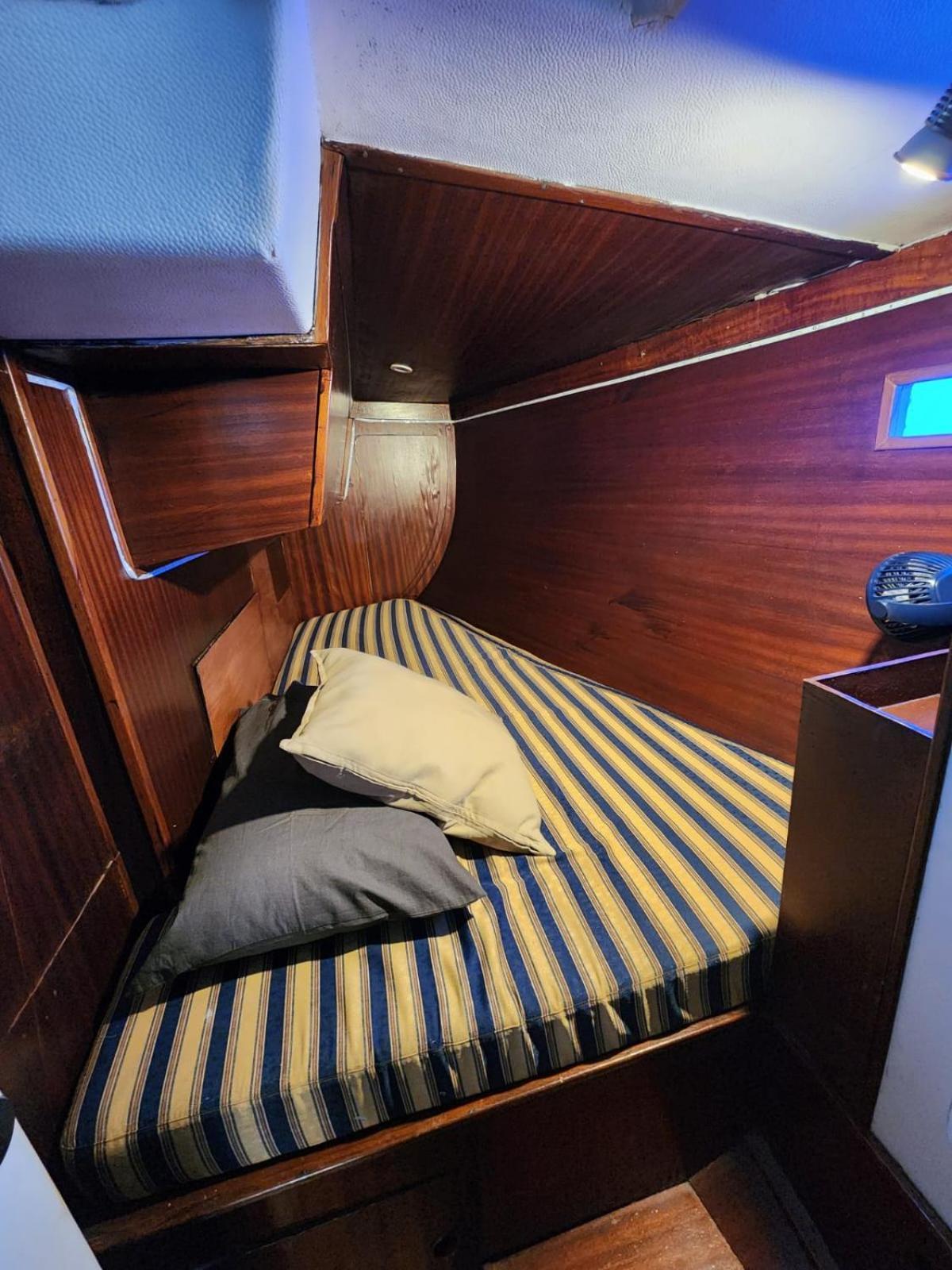Sailboat Home Барселона Екстериор снимка